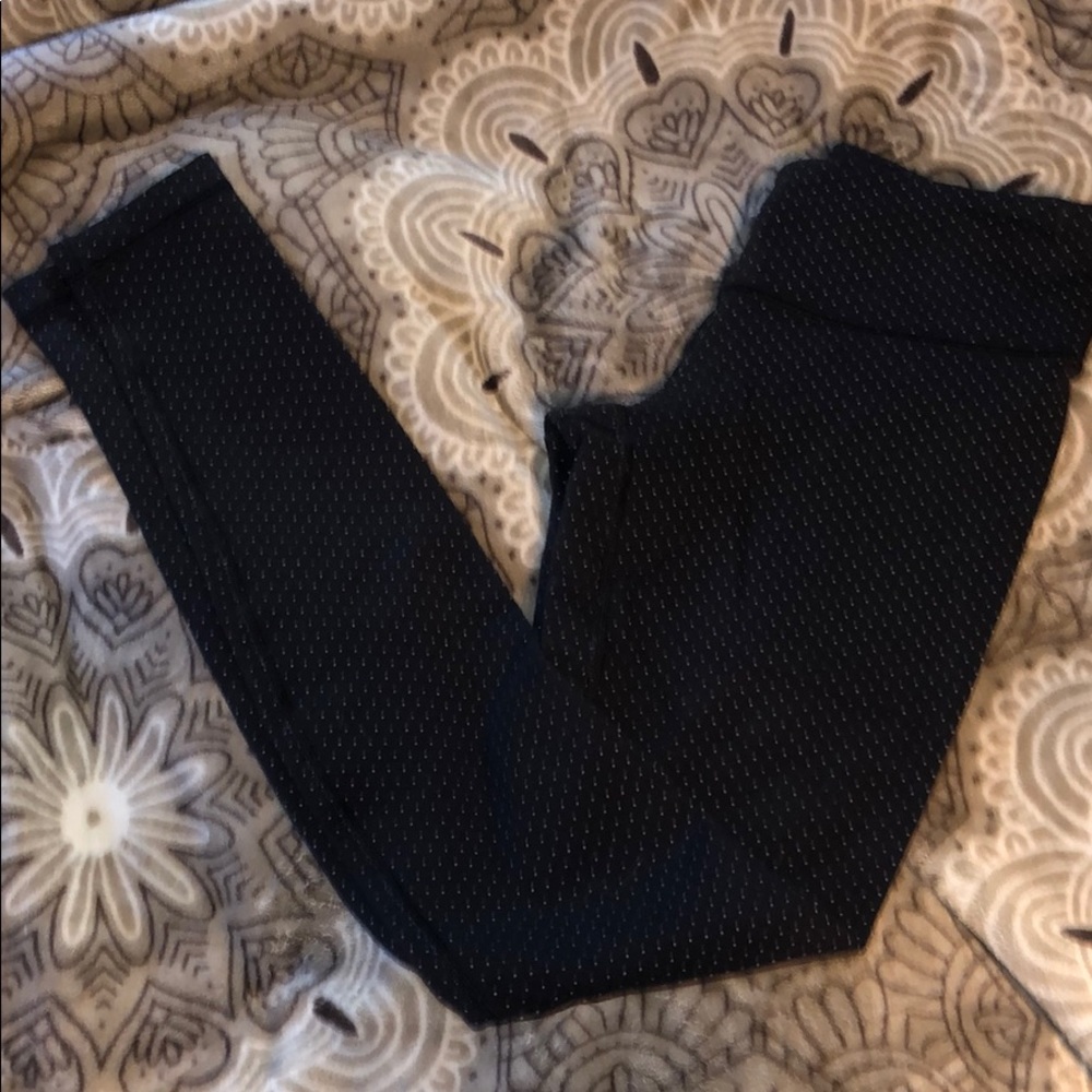 Black polka dot lulu leggings